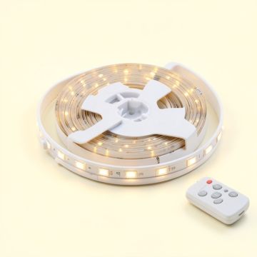 5M 3528 Smd Rgb 300 Led Strip Light String Tape+44 Key Ir Remote Control (synthetic illustration; no displayed measurements)