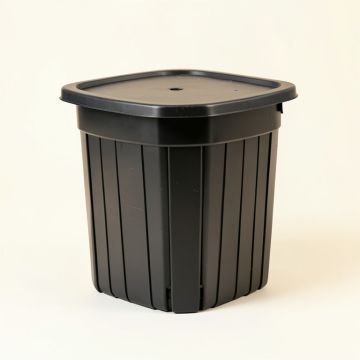 Alder Arc Closed Garden Compost Bin (synthetic illustration; no displayed measurements)