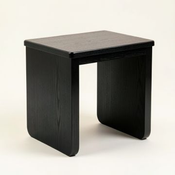 Clay Edge Side Table - Black (synthetic illustration; no displayed measurements)