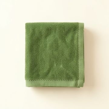 Flint Edge Bath Towel - Green (synthetic illustration; no displayed measurements)
