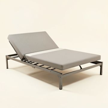 Jamez 15.6 '' Zero Gravity Adjustable Bed With Wireless Remote (synthetic illustration; no displayed measurements)