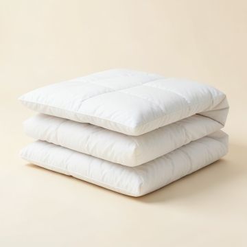 Huddleson Single Comforter (synthetic illustration; no displayed measurements)