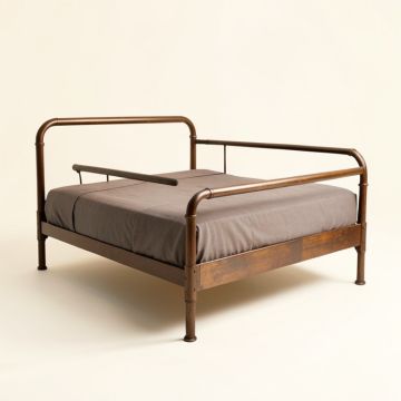 Turnbull Standard Bed (synthetic illustration; no displayed measurements)