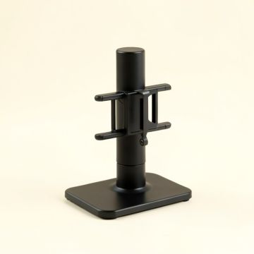 Geiger Triple Monitor Stand Universal 3 Screen Desk Mount (synthetic illustration; no displayed measurements)