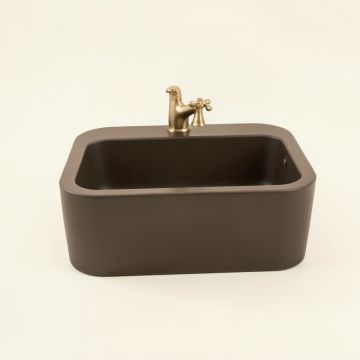 Luxury 30 '' L X 21 '' W Farmhouse Kitchen Sink (synthetic illustration; no displayed measurements)