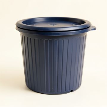 Cedar Bluff Closed Garden Compost Bin - Navy (synthetic illustration; no displayed measurements)