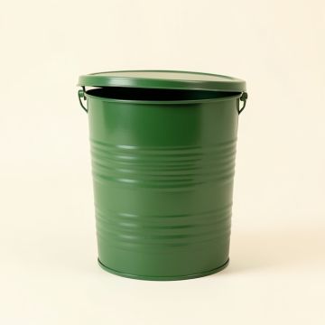 Pine Bluff Closed Garden Compost Bin - Green (synthetic illustration; no displayed measurements)