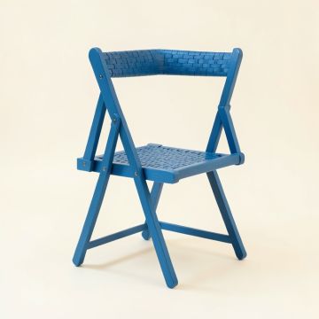 Oak Crest Folding Outdoor Chair - Blue (synthetic illustration; no displayed measurements)
