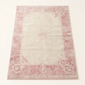 Katie Oriental Ivory / Fuchsia Rug (synthetic illustration; no displayed measurements)