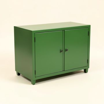 Kisner Server (synthetic illustration; no displayed measurements)