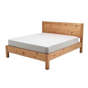 Oyster Bay Upholstered Standard Bed