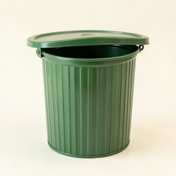 Clay Bluff Closed Garden Compost Bin - Green (synthetic illustration; no displayed measurements)