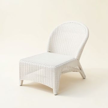 Ash Bridge Outdoor Lounge Chair - White (synthetic illustration; no displayed measurements)