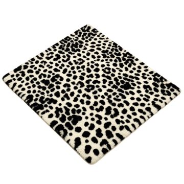 African Safari Animal Print Tufted Wool Black/Off White Area Rug
