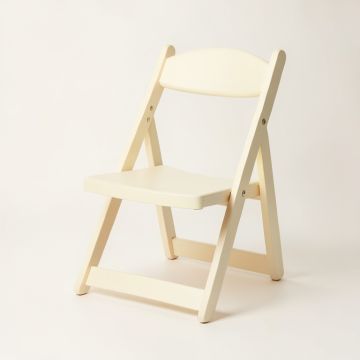Field Bridge Folding Outdoor Chair - Cream (synthetic illustration; no displayed measurements)