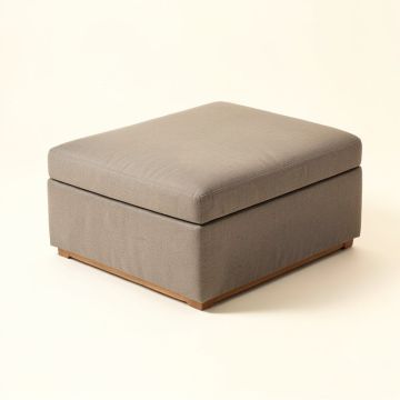 Brünhild 32 '' Rectangle Standard Ottoman (synthetic illustration; no displayed measurements)