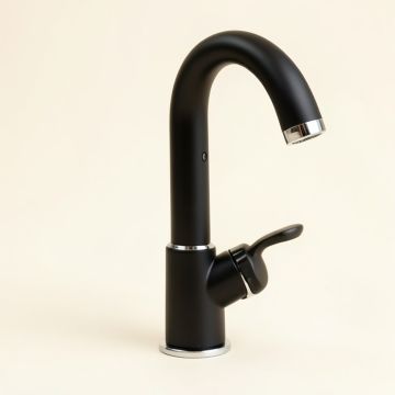 Trinsic Standard Pull Out Single Handle Kitchen Faucet With Diamond Seal Technology (synthetic illustration; no displayed measurements)