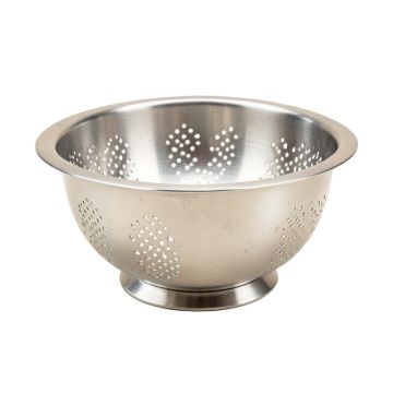 Cozart Stainless Steel 8-Qt . Deep Colander (synthetic illustration; no displayed measurements)