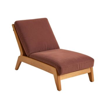 Rojo Chaise Lounge (synthetic illustration; no displayed measurements)