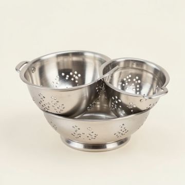Hello Cucina 3 Piece Stainless Steel Strainer Set (synthetic illustration; no displayed measurements)