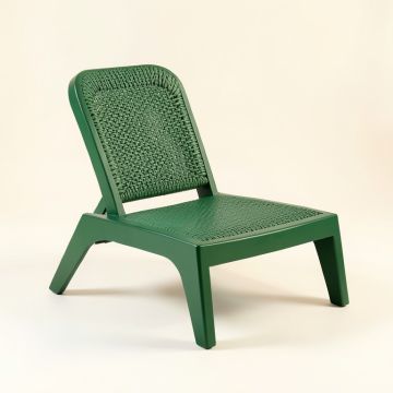 Willow Crossing Outdoor Lounge Chair - Green (synthetic illustration; no displayed measurements)