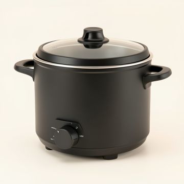 Presto Nomad™ Traveling Slow Cooker - 06011 (synthetic illustration; no displayed measurements)